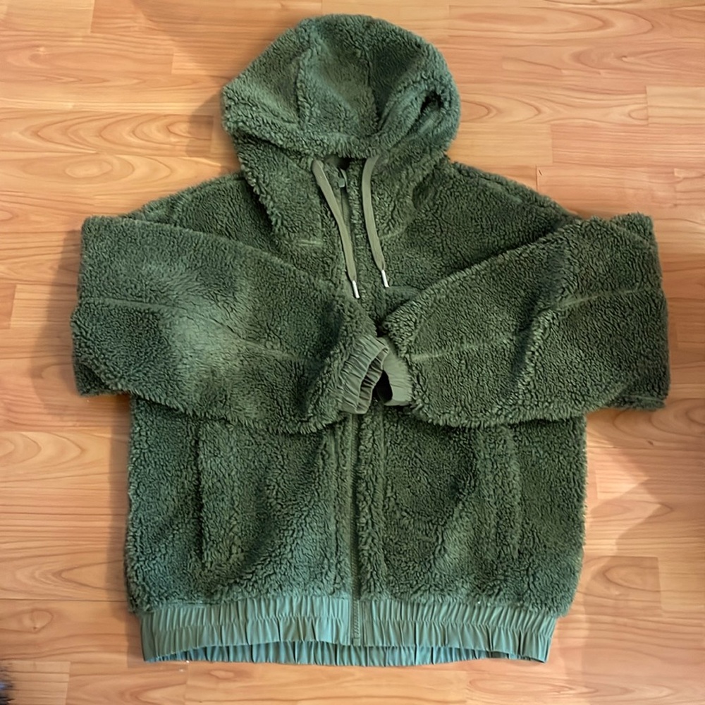 Lulu lemon jacket - Picture 1 of 2